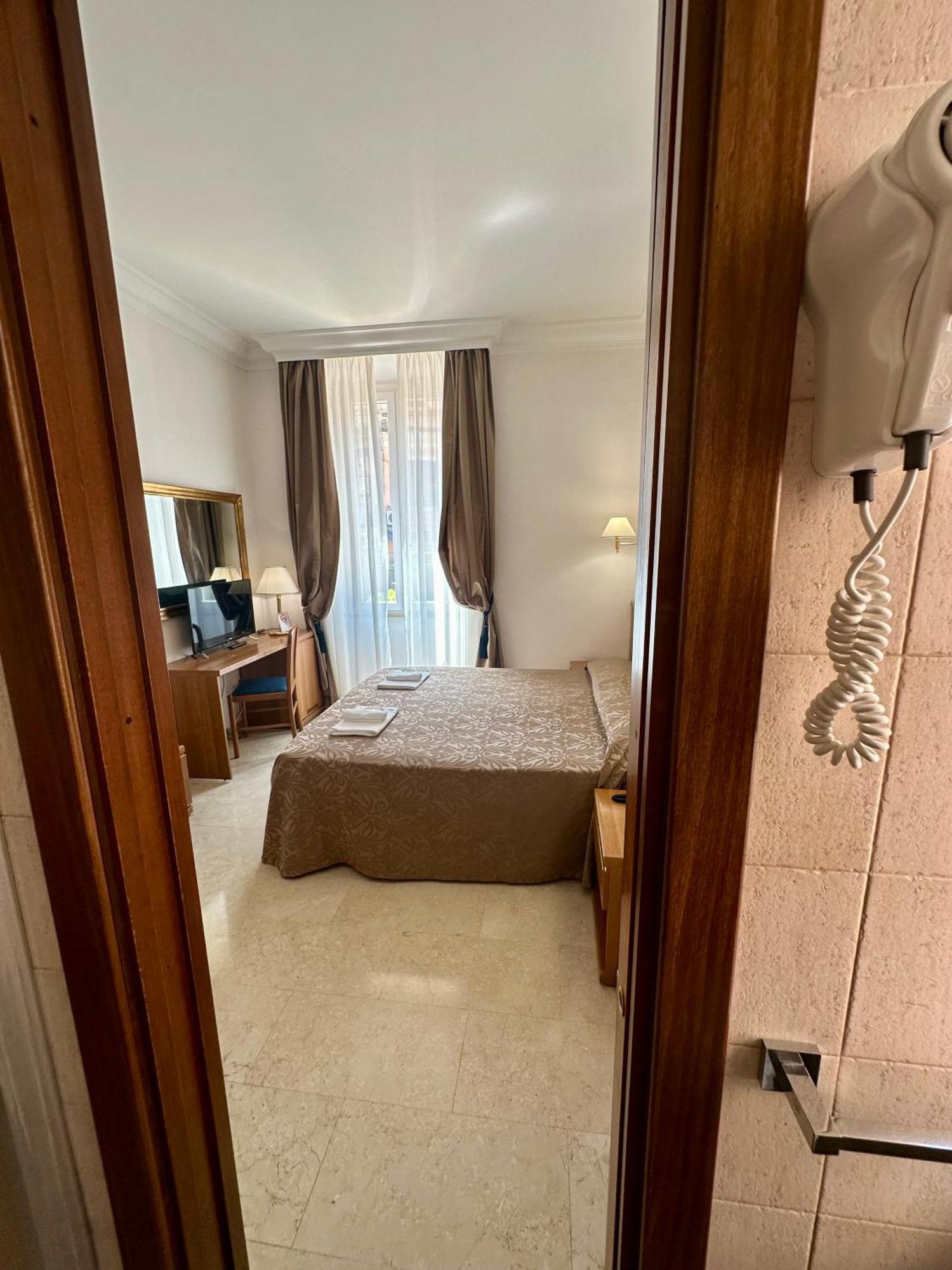 Principe Di Piemonte 3* Roma